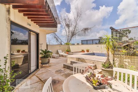 Apartamento à venda com 216m², 3 quartos e 3 vagas