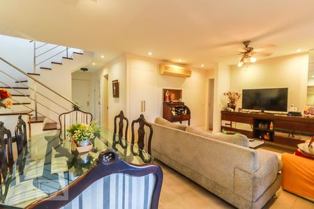 Apartamento à venda com 216m², 3 quartos e 3 vagas