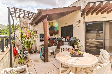 Apartamento à venda com 216m², 3 quartos e 3 vagas