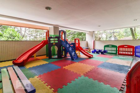 Apartamento à venda com 216m², 3 quartos e 3 vagas