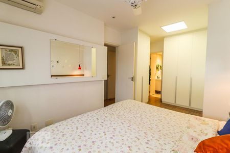 Apartamento à venda com 216m², 3 quartos e 3 vagas