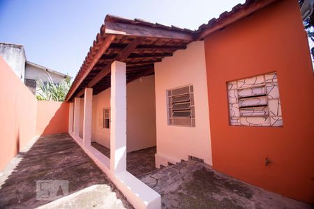 fachada de casa para alugar com 2 quartos, 60m² em Vila Santana, Campinas