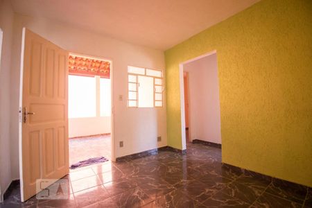 sala de casa para alugar com 2 quartos, 60m² em Vila Santana, Campinas
