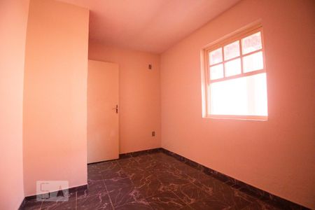 quarto 2 de casa para alugar com 2 quartos, 60m² em Vila Santana, Campinas