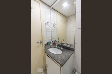 Apartamento para alugar com 70m², 3 quartos e 1 vagaBanheiro - Pia