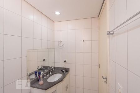 Apartamento para alugar com 70m², 3 quartos e 1 vagaBanheiro da Suíte - Pia