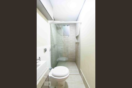 Banheiro 01 de casa para alugar com 2 quartos, 75m² em Guará Ii, Brasília