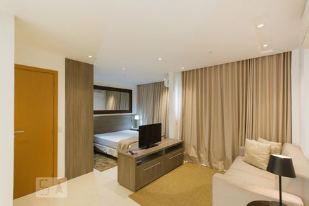 Sala de apartamento para alugar com 1 quarto, 35m² em Jacarepaguá, Rio de Janeiro