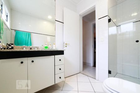 Casa de condomínio para alugar com 454m², 4 quartos e 4 vagasSuíte 2