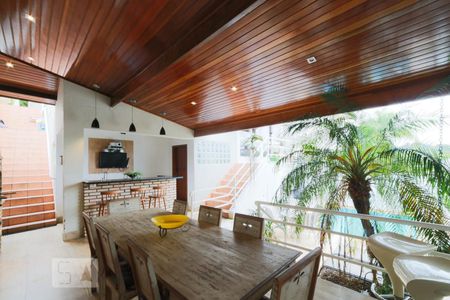 Casa de condomínio para alugar com 454m², 4 quartos e 4 vagasChurrasqueira