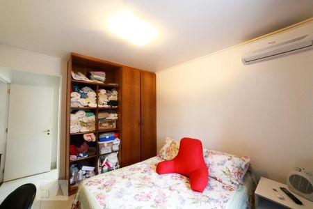 Casa de condomínio para alugar com 454m², 4 quartos e 4 vagasSuíte 2