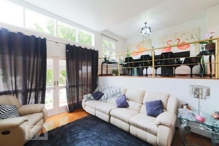 Sala de TV de casa de condomínio à venda com 4 quartos, 454m² em Brooklin Paulista, São Paulo