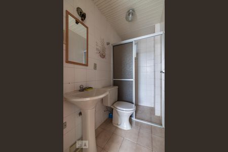 Banheiro social de apartamento para alugar com 3 quartos, 100m² em Juvevê , Curitiba