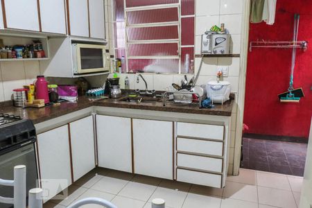 Cozinha de casa à venda com 2 quartos, 64m² em Vila Yolanda, Osasco