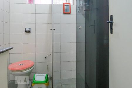 Banheiro de casa à venda com 2 quartos, 64m² em Vila Yolanda, Osasco