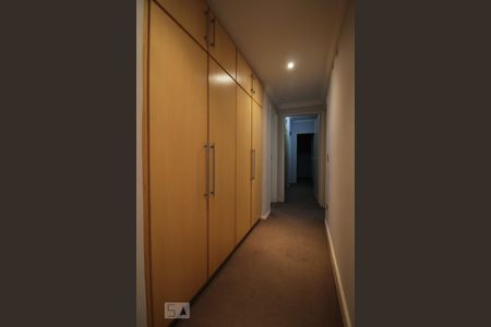 Apartamento à venda com 435m², 4 quartos e 3 vagasCorredor