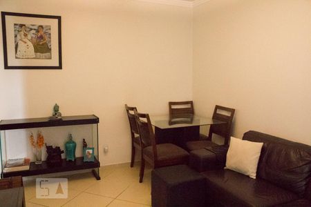 Sala de apartamento à venda com 2 quartos, 70m² em Partenon, Porto Alegre