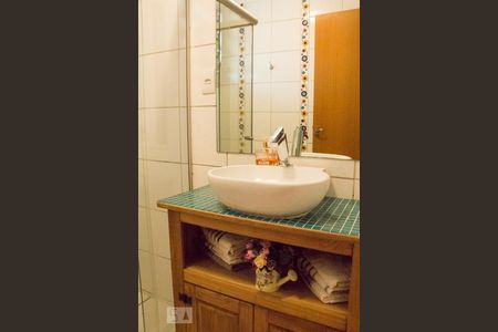 Apartamento à venda com 70m², 2 quartos e sem vaga Apartamento à venda com 70m², 2 quartos e sem vagaBanheiro