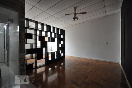 Sala de kitnet/studio para alugar com 1 quarto, 48m² em Centro, Campinas