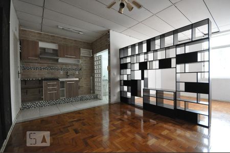 Sala integrada com cozinha de kitnet/studio para alugar com 1 quarto, 48m² em Centro, Campinas