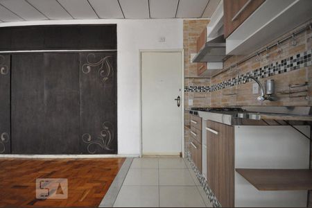 Porta de entrada, Cozinha e sala de kitnet/studio para alugar com 1 quarto, 48m² em Centro, Campinas