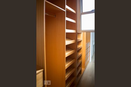 Apartamento para alugar com 101m², 3 quartos e 2 vagasQuarto 1 - suíte - closet