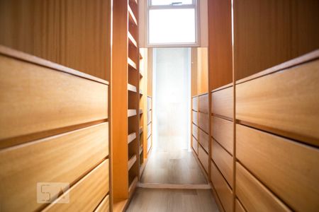 Apartamento para alugar com 101m², 3 quartos e 2 vagasQuarto 1 - suíte - closet