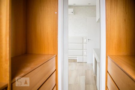 Apartamento para alugar com 101m², 3 quartos e 2 vagasQuarto 1 - suíte - closet