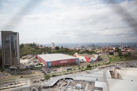 Varanda da sala - vista de apartamento para alugar com 3 quartos, 101m² em Belvedere, Belo Horizonte