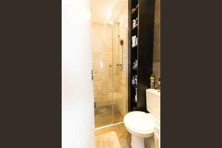 Banheiro da suíte  de kitnet/studio à venda com 1 quarto, 42m² em Tatuapé, São Paulo