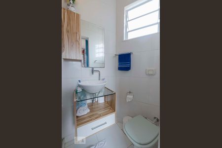 Banheiro de kitnet/studio para alugar com 1 quarto, 25m² em Estácio, Rio de Janeiro