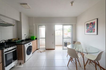 Sala e Cozinha e Área de Serviço de apartamento para alugar com 2 quartos, 60m² em Real Parque, São José