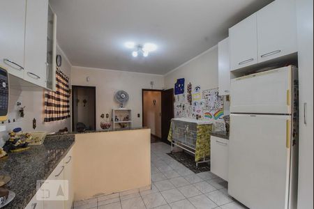 Casa à venda com 125m², 3 quartos e 2 vagas Casa à venda com 125m², 3 quartos e 2 vagasCozinha