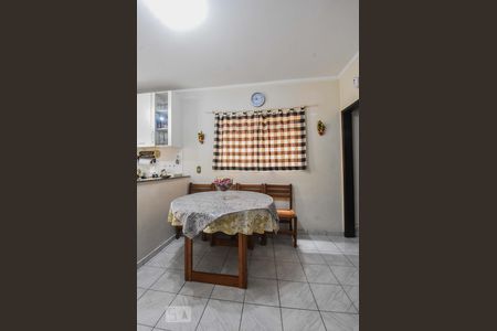 Casa à venda com 125m², 3 quartos e 2 vagas Casa à venda com 125m², 3 quartos e 2 vagasCopa