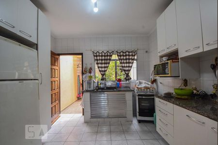 Casa à venda com 125m², 3 quartos e 2 vagas Casa à venda com 125m², 3 quartos e 2 vagasCozinha