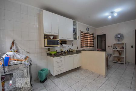 Casa à venda com 125m², 3 quartos e 2 vagas Casa à venda com 125m², 3 quartos e 2 vagasCozinha