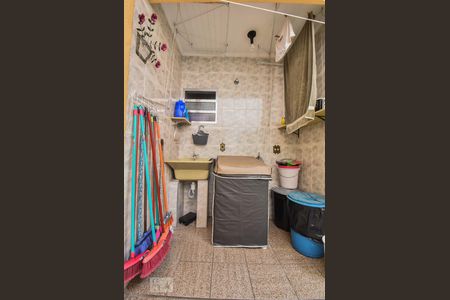 Casa à venda com 125m², 3 quartos e 2 vagas Casa à venda com 125m², 3 quartos e 2 vagasLavanderia