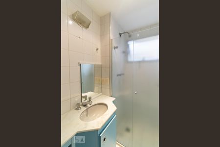 Apartamento à venda com 62m², 2 quartos e 2 vagasBanheiro da suíte