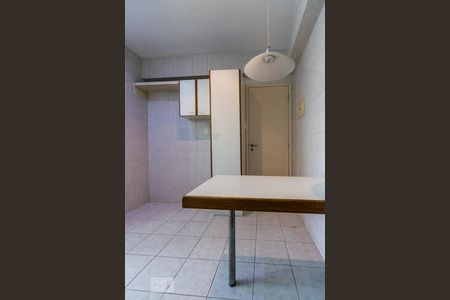 Apartamento à venda com 70m², 2 quartos e 1 vaga Apartamento à venda com 70m², 2 quartos e 1 vagaCozinha - Armários