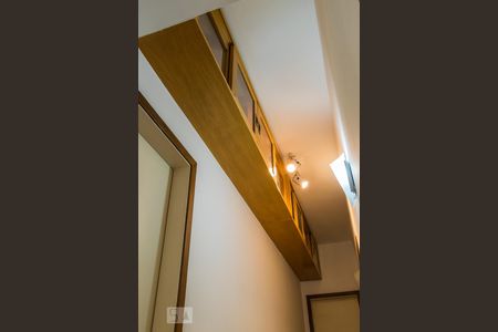 Apartamento à venda com 70m², 2 quartos e 1 vaga Apartamento à venda com 70m², 2 quartos e 1 vagaCorredor - Armários