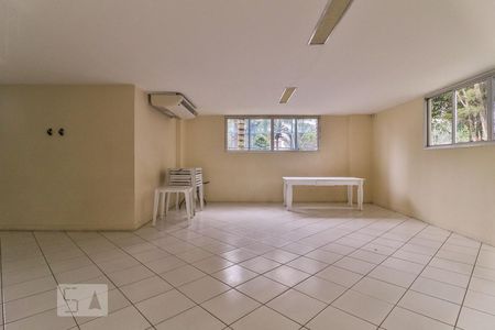 Apartamento para alugar com 66m², 2 quartos e 1 vaga