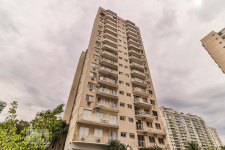 Apartamento para alugar com 66m², 2 quartos e 1 vaga