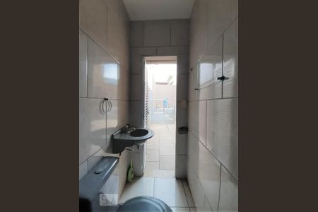 Casa de condomínio à venda com 150m², 4 quartos e 3 vagas Casa de condomínio à venda com 150m², 4 quartos e 3 vagasBanheiro de Serviço