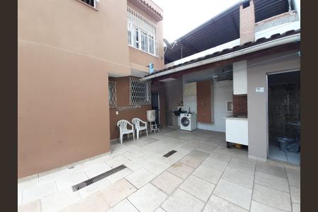 Casa de condomínio à venda com 150m², 4 quartos e 3 vagas Casa de condomínio à venda com 150m², 4 quartos e 3 vagasÁrea Externa