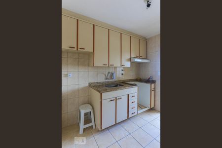 Apartamento para alugar com 55m², 2 quartos e 1 vaga Apartamento para alugar com 55m², 2 quartos e 1 vagaCozinha - Armários