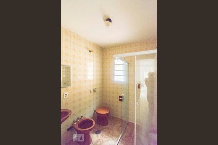 Casa à venda com 254m², 4 quartos e 2 vagasBanheiro