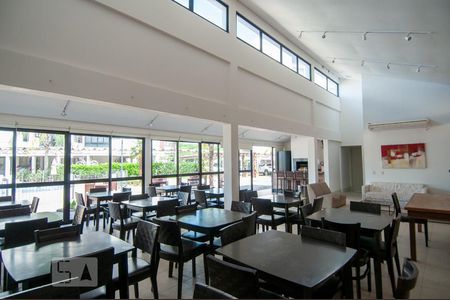 Apartamento para alugar com 70m², 2 quartos e 1 vaga Apartamento para alugar com 70m², 2 quartos e 1 vagaÁrea Comum / Salão de Festas 1