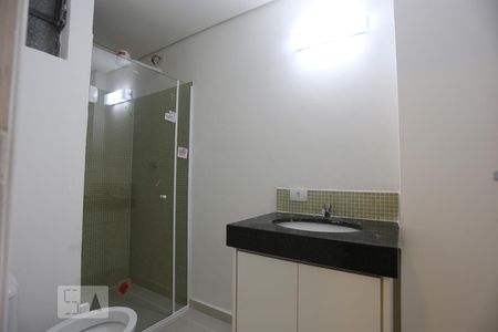 Banheiro de apartamento para alugar com 1 quarto, 42m² em Bela Vista, São Paulo