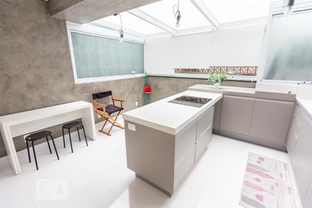 Cozinha de kitnet/studio para alugar com 1 quarto, 35m² em Perdizes, São Paulo