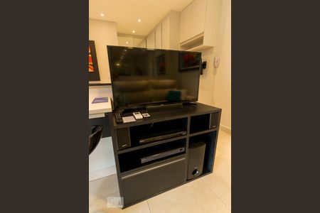 Sala - rack e TV de kitnet/studio à venda com 1 quarto, 36m² em Vila Augusta, Guarulhos